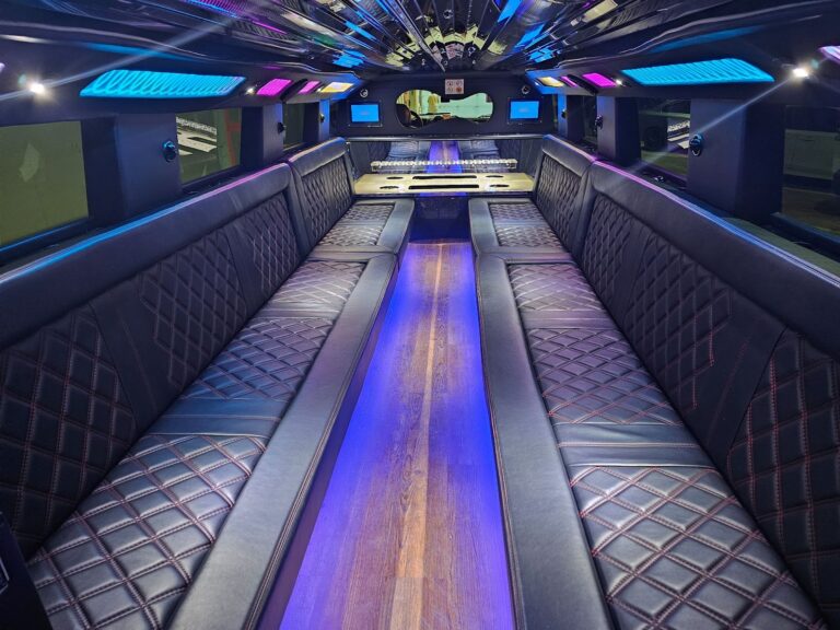 Book the Best Toronto Limo Service Safe, Stylish, On‑Time